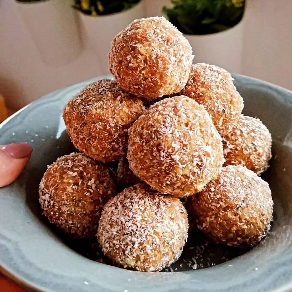 Receita Cozinha Quanto Basta - Bolas energéticas de cenoura, aveia e Côco